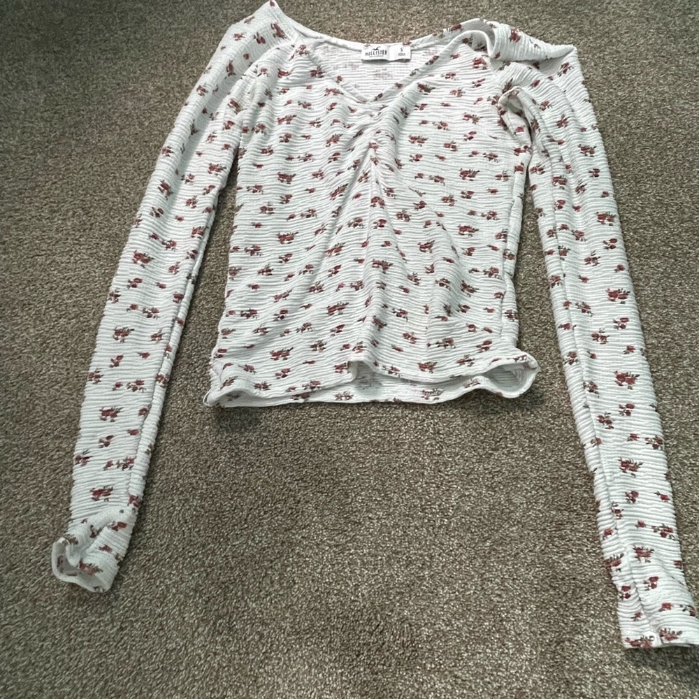Hollister White and Red Floral Long Sleeve Top